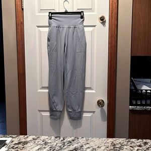 Athleta gray Salutation jogger. Size XS.